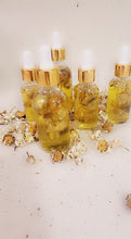 Load image into Gallery viewer, Chamomile oil