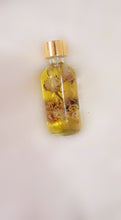 Load image into Gallery viewer, Chamomile oil